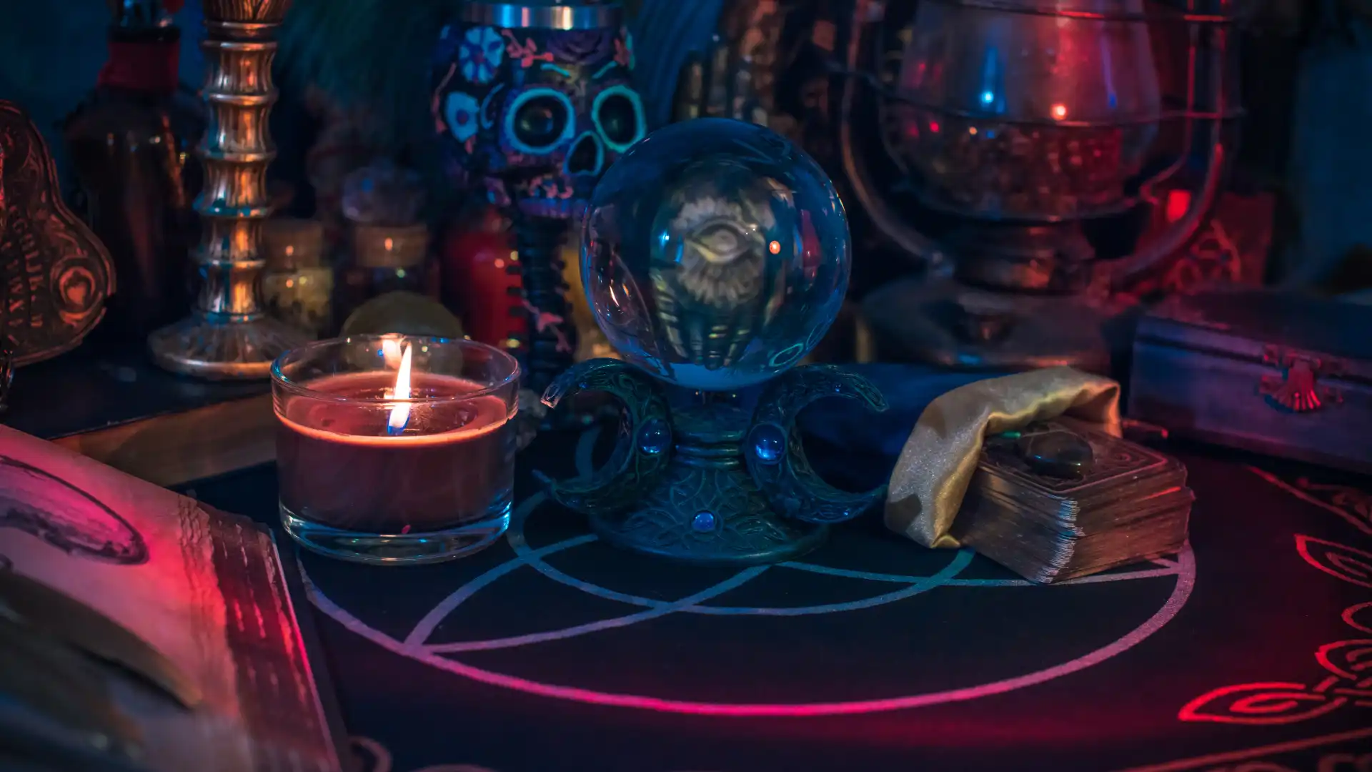 A mondern Hekate altar with tarot cards